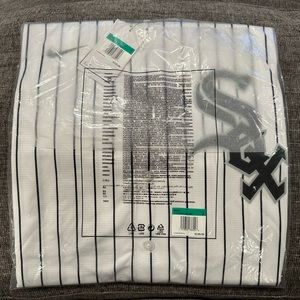 Louis Robert #88 white Sox jersey XL